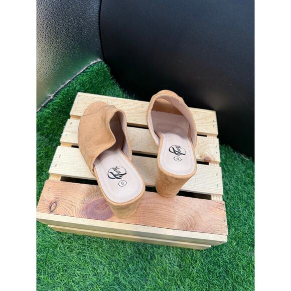 Trary- Tan -Open Toe Heels- Size 9 - Picture 8 of 10